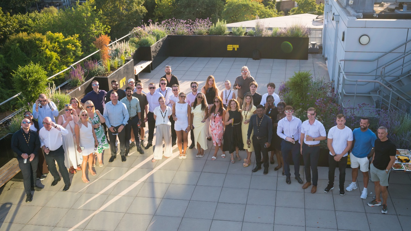 Statom Team Gathers for Rooftop Eclipse Viewing